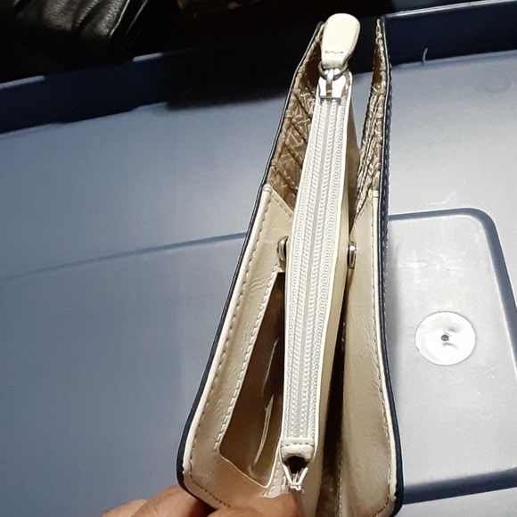 Wallet - Picture 3 of 3